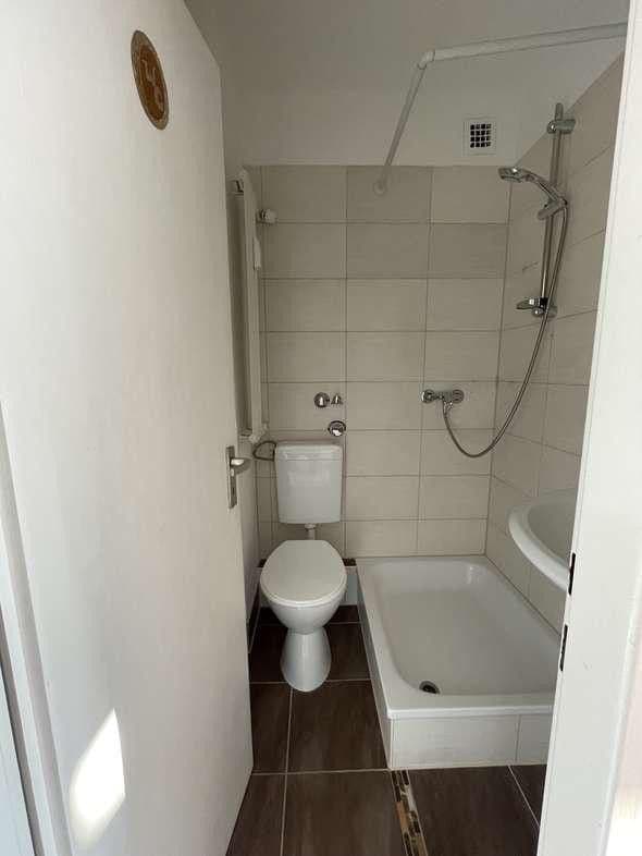 Pronájem bytu 1+1 27 m², Viktoriastraße, Wiesbaden, Hessen Pronájem bytu 1+1 27 m², Viktoriastraße, Wiesbaden, Hessen