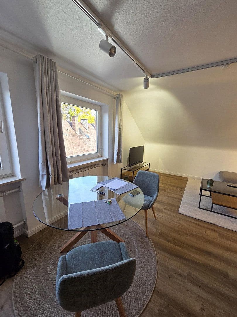 Pronájem bytu 2+1 48 m², Kettengäßchen 1, Augsburg, Bavorsko Pronájem bytu 2+1 48 m², Kettengäßchen 1, Augsburg, Bavorsko