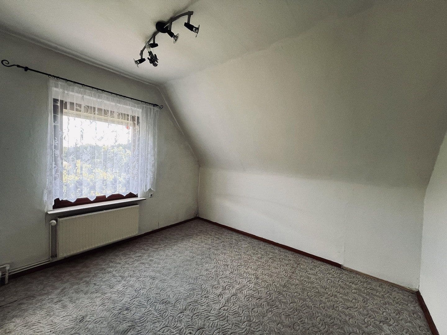 Prodej domu 116 m², pozemek 891 m², Rhönblick, Durynsko Prodej domu 116 m², pozemek 891 m², Rhönblick, Durynsko