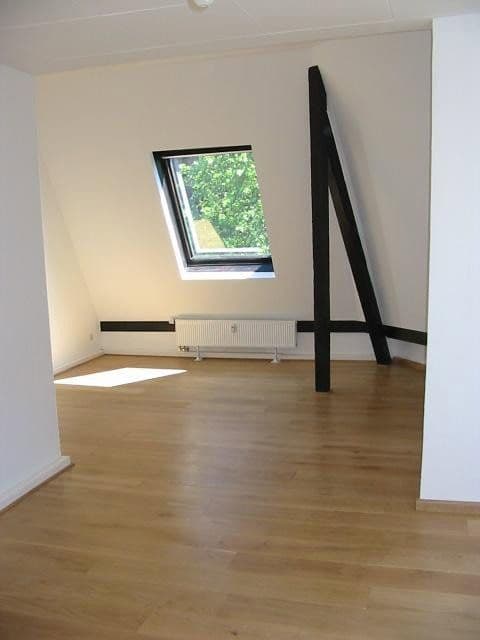Prodej bytu 1+kk 34 m², Köln, Severní Porýní-Vestfálsko Prodej bytu 1+kk 34 m², Köln, Severní Porýní-Vestfálsko