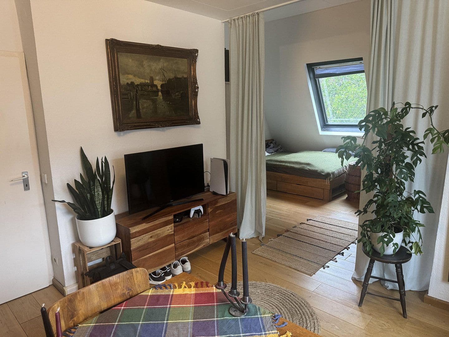 Prodej bytu 1+kk 34 m², Köln, Severní Porýní-Vestfálsko Prodej bytu 1+kk 34 m², Köln, Severní Porýní-Vestfálsko