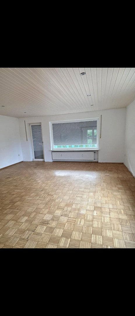 Pronájem bytu 5+1 120 m², Waldbüttelbrunn, Bavorsko Pronájem bytu 5+1 120 m², Waldbüttelbrunn, Bavorsko