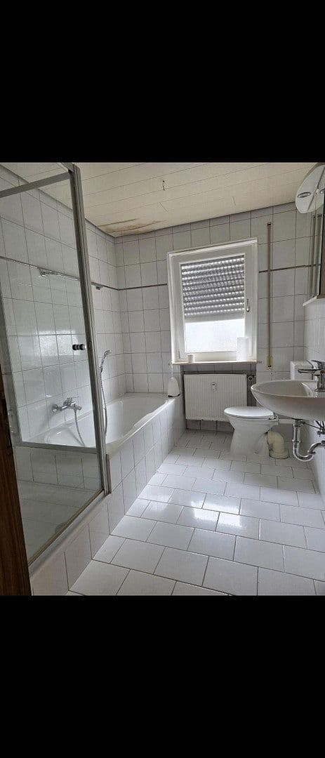 Pronájem bytu 5+1 120 m², Waldbüttelbrunn, Bavorsko Pronájem bytu 5+1 120 m², Waldbüttelbrunn, Bavorsko