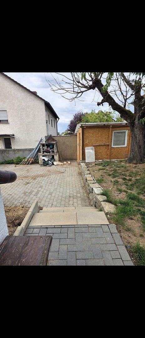 Pronájem bytu 5+1 120 m², Waldbüttelbrunn, Bavorsko Pronájem bytu 5+1 120 m², Waldbüttelbrunn, Bavorsko