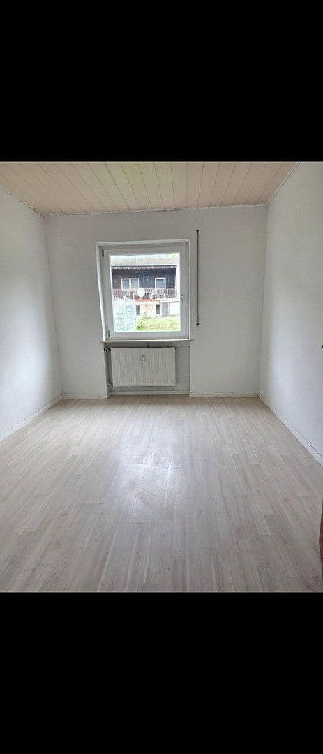 Pronájem bytu 5+1 120 m², Waldbüttelbrunn, Bavorsko Pronájem bytu 5+1 120 m², Waldbüttelbrunn, Bavorsko