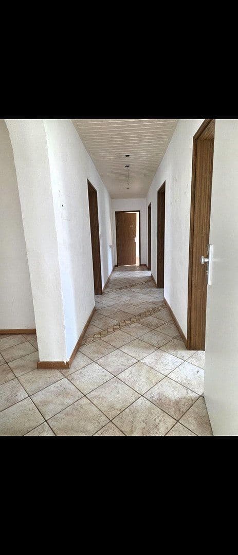 Pronájem bytu 5+1 120 m², Waldbüttelbrunn, Bavorsko Pronájem bytu 5+1 120 m², Waldbüttelbrunn, Bavorsko