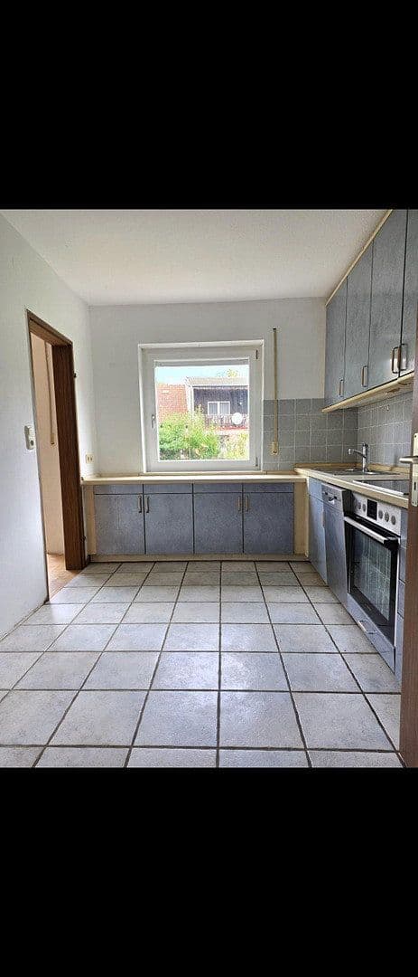 Pronájem bytu 5+1 120 m², Waldbüttelbrunn, Bavorsko Pronájem bytu 5+1 120 m², Waldbüttelbrunn, Bavorsko