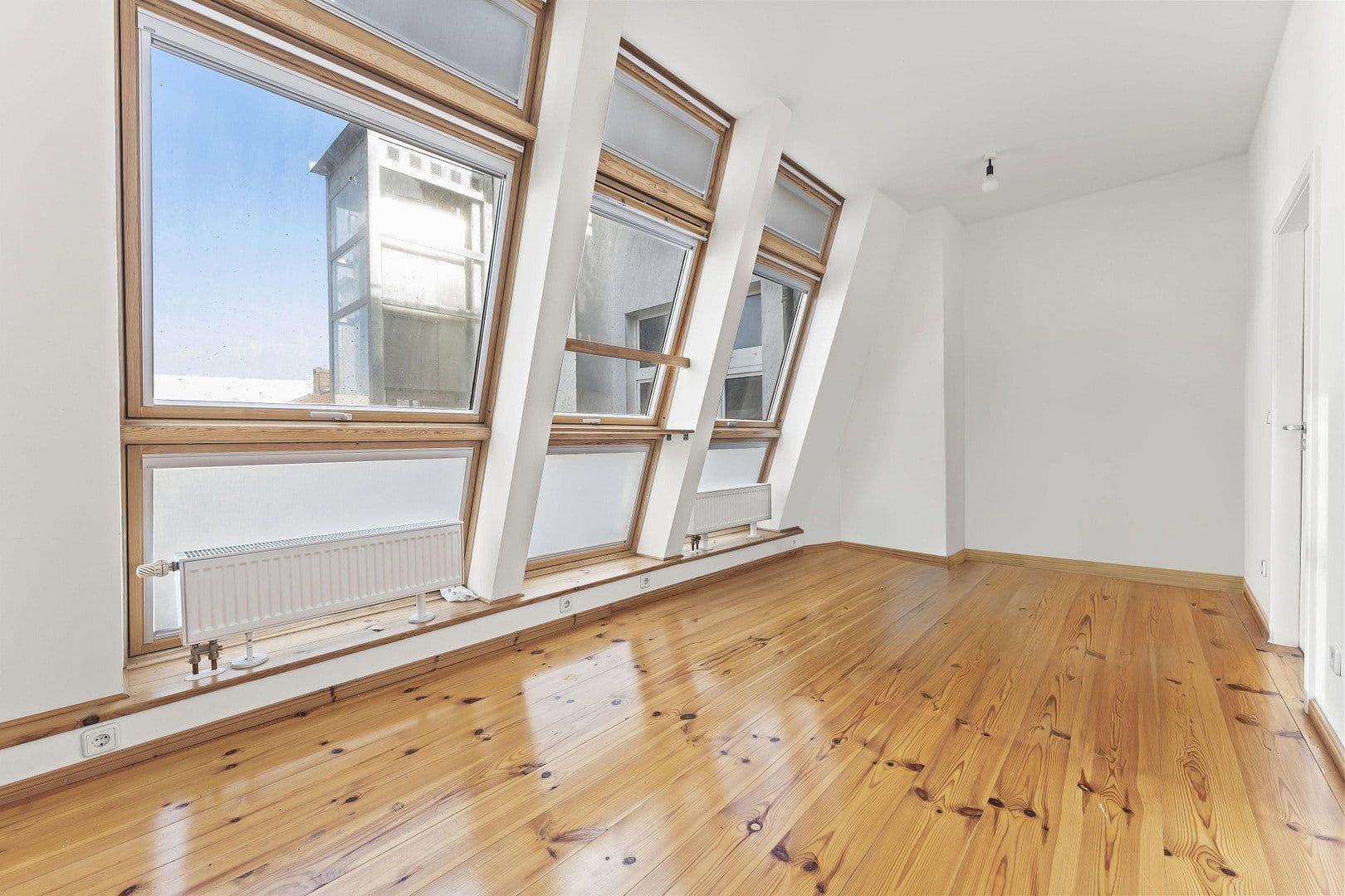 Prodej bytu 6+1 217 m², Kastanienallee 32, Berlin, Berlín Prodej bytu 6+1 217 m², Kastanienallee 32, Berlin, Berlín