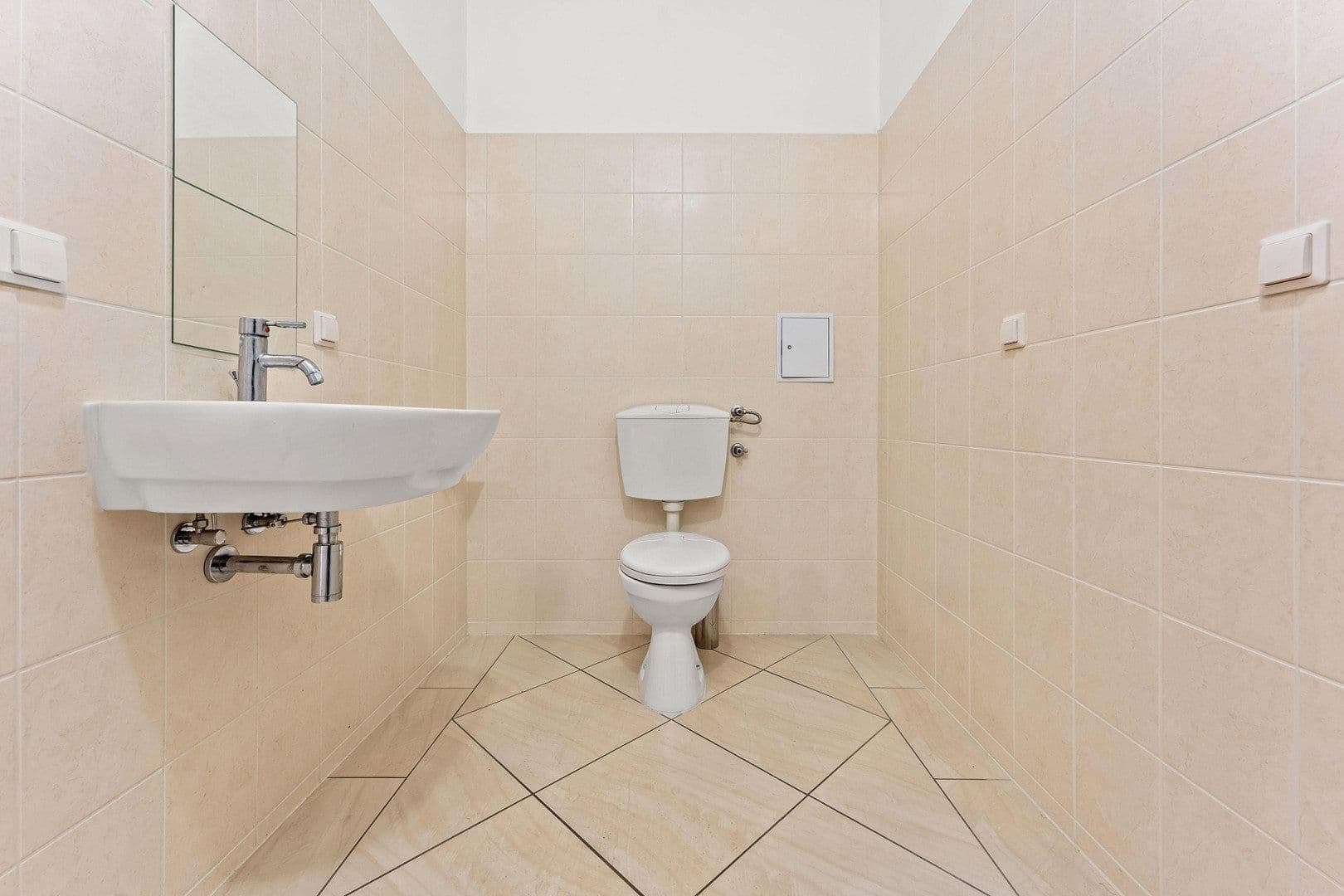Prodej bytu 6+1 217 m², Kastanienallee 32, Berlin, Berlín Prodej bytu 6+1 217 m², Kastanienallee 32, Berlin, Berlín
