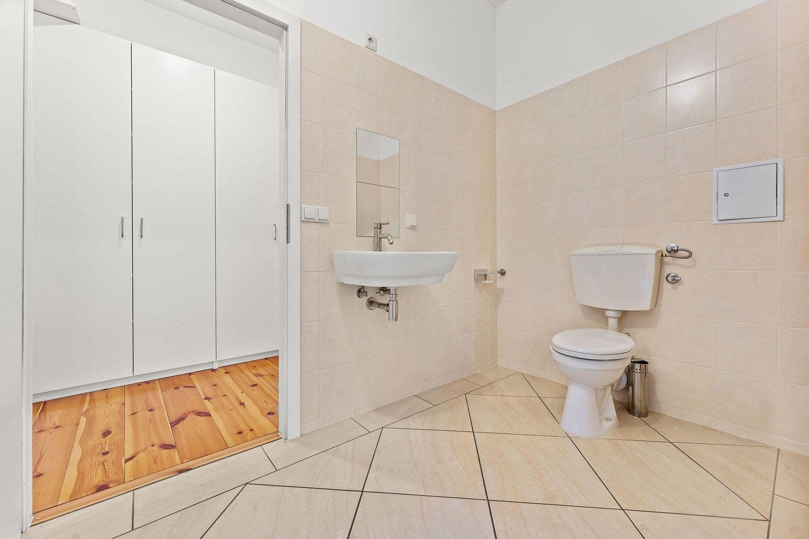 Prodej bytu 6+1 217 m², Kastanienallee 32, Berlin, Berlín Prodej bytu 6+1 217 m², Kastanienallee 32, Berlin, Berlín