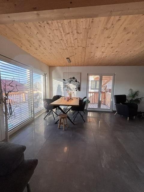 Prodej domu 148 m², pozemek 180 m², Feldkirchen-Westerham, Bavorsko Prodej domu 148 m², pozemek 180 m², Feldkirchen-Westerham, Bavorsko