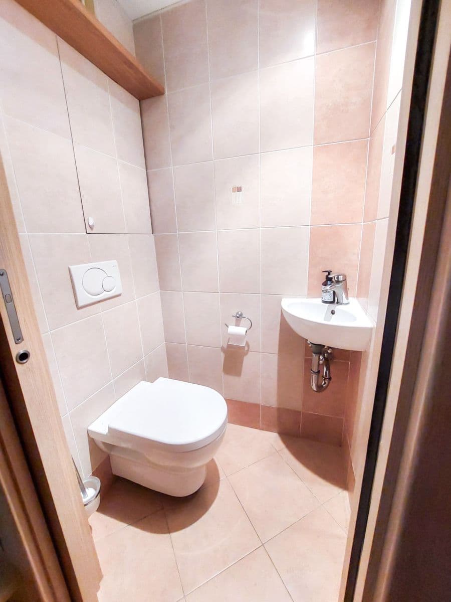 Pronájem bytu 3+1 73 m², náměstí Republiky, Uherské Hradiště, Zlínský kraj Pronájem bytu 3+1 73 m², náměstí Republiky, Uherské Hradiště, Zlínský kraj