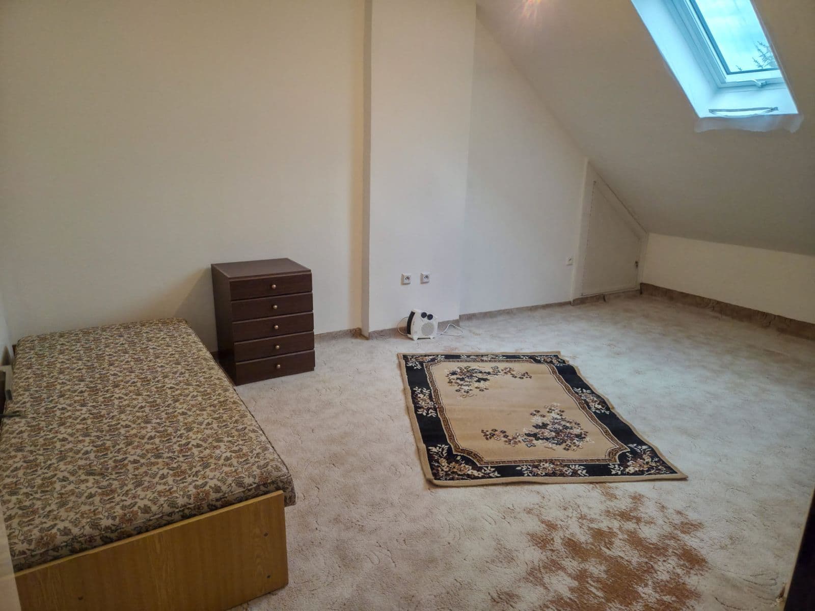 Pronájem bytu 3+1 103 m², U Zámku, Dobřejovice, Středočeský kraj Pronájem bytu 3+1 103 m², U Zámku, Dobřejovice, Středočeský kraj