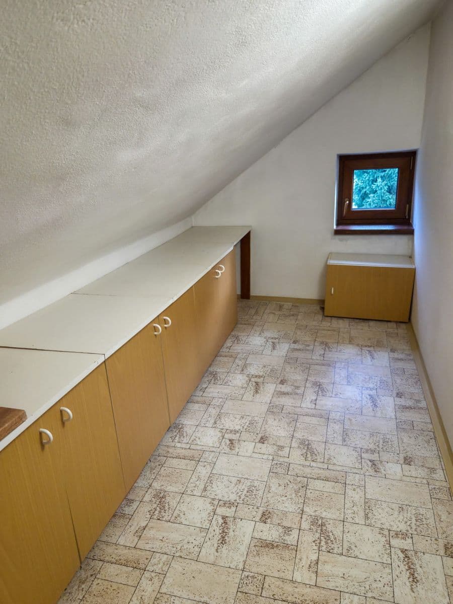 Pronájem bytu 3+1 103 m², U Zámku, Dobřejovice, Středočeský kraj Pronájem bytu 3+1 103 m², U Zámku, Dobřejovice, Středočeský kraj