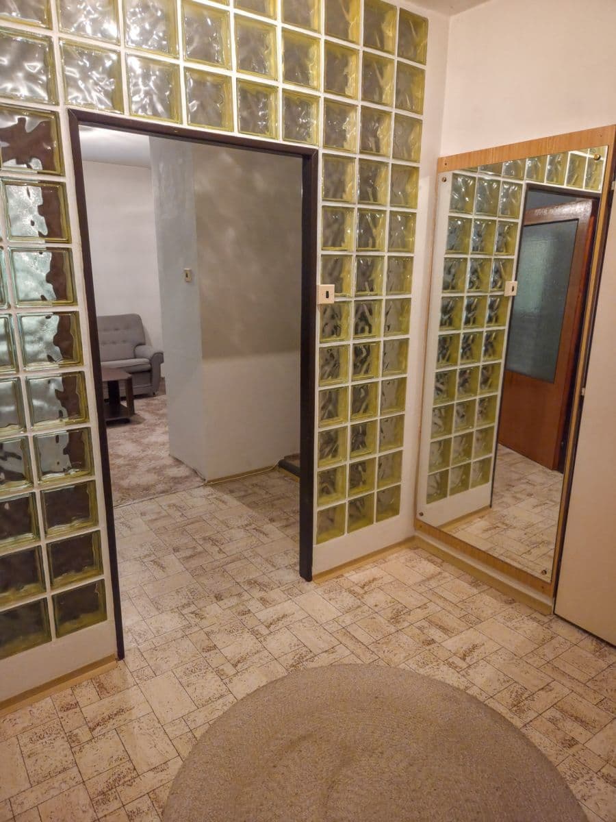 Pronájem bytu 3+1 103 m², U Zámku, Dobřejovice, Středočeský kraj Pronájem bytu 3+1 103 m², U Zámku, Dobřejovice, Středočeský kraj