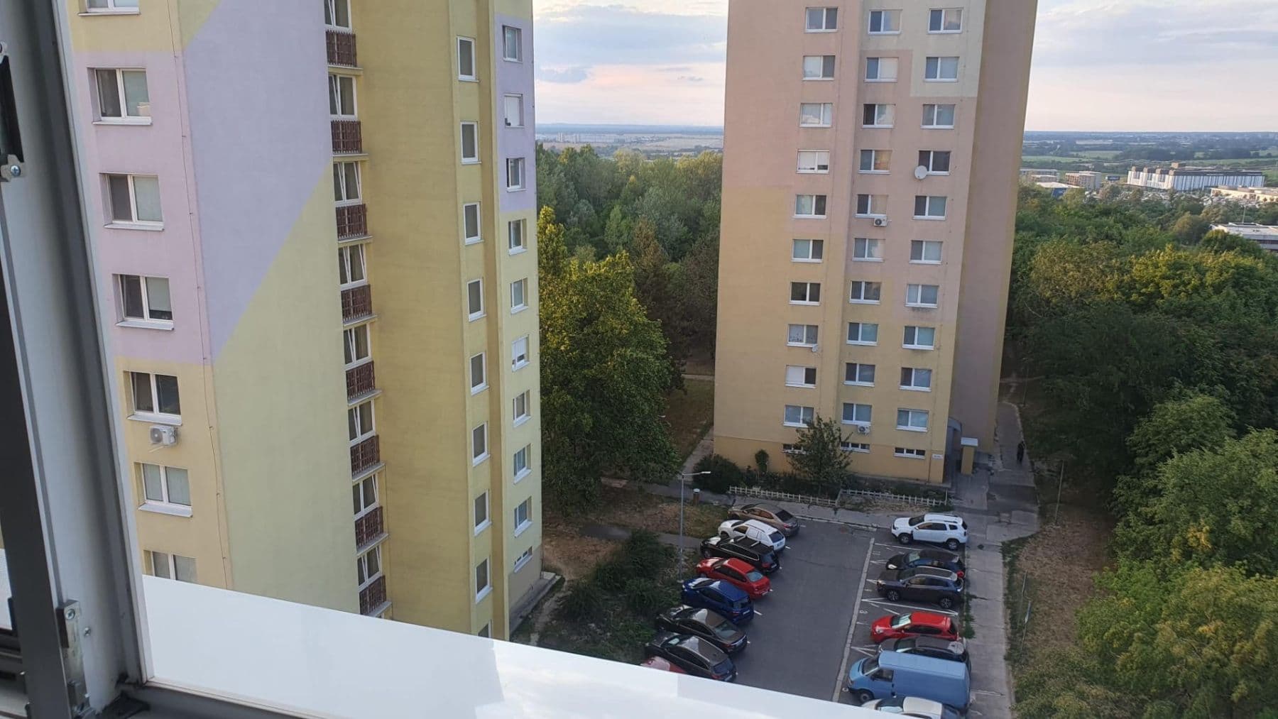 Prodej bytu 3+1 70 m², Saratovská, Dúbravka, Bratislavský kraj Prodej bytu 3+1 70 m², Saratovská, Dúbravka, Bratislavský kraj