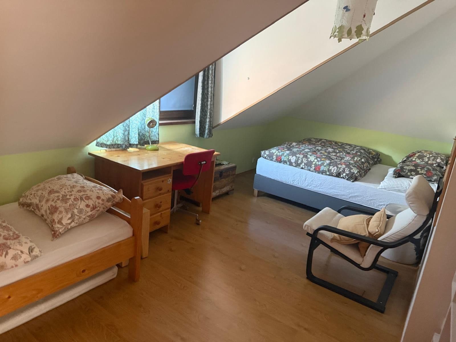 Pronájem domu 265 m², pozemek 644 m², Mokropeská, Černošice, Středočeský kraj Pronájem domu 265 m², pozemek 644 m², Mokropeská, Černošice, Středočeský kraj