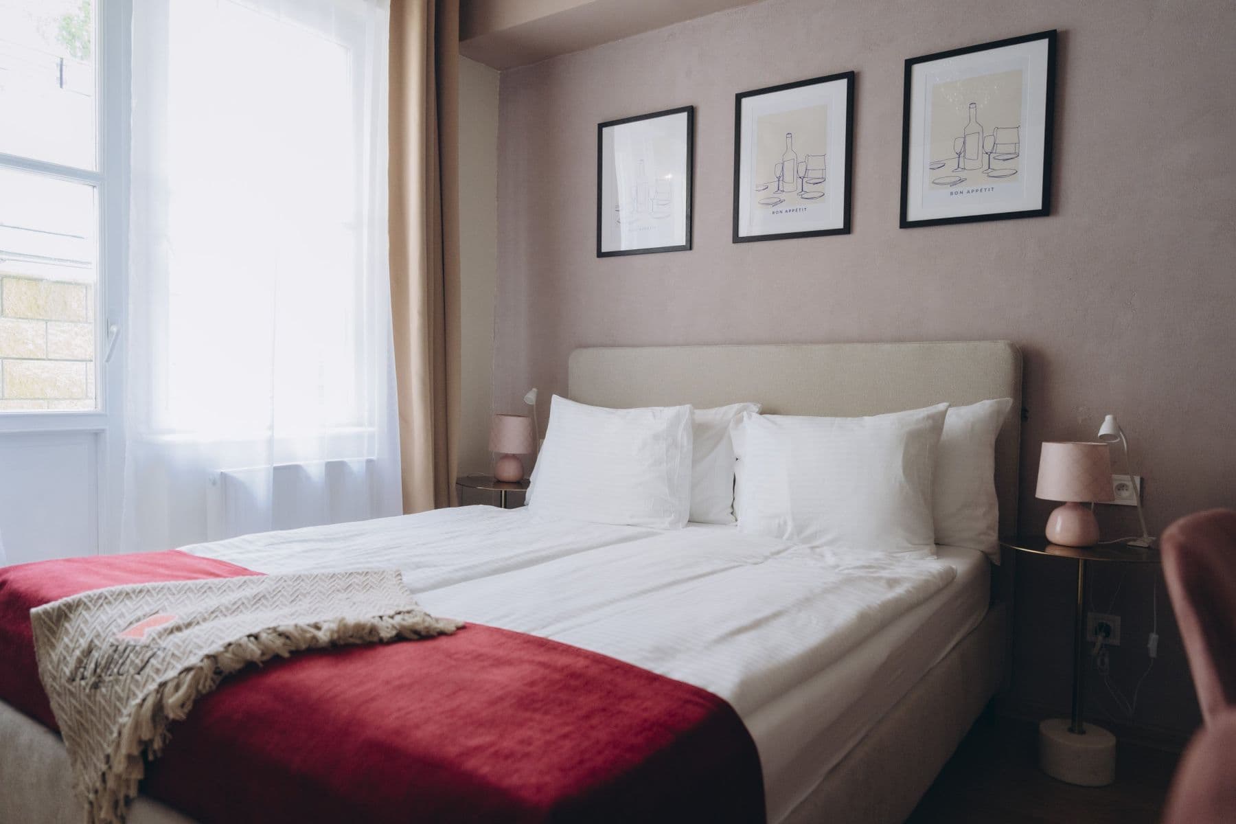 Pronájem bytu 16 m², Bulharská, Karlovy Vary, Karlovarský kraj Pronájem bytu 16 m², Bulharská, Karlovy Vary, Karlovarský kraj