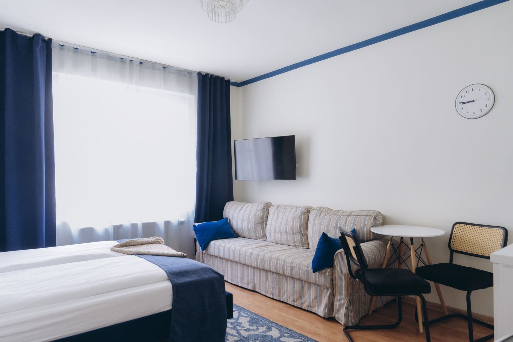 Pronájem bytu 25 m², Bulharská, Karlovy Vary, Karlovarský kraj Pronájem bytu 25 m², Bulharská, Karlovy Vary, Karlovarský kraj