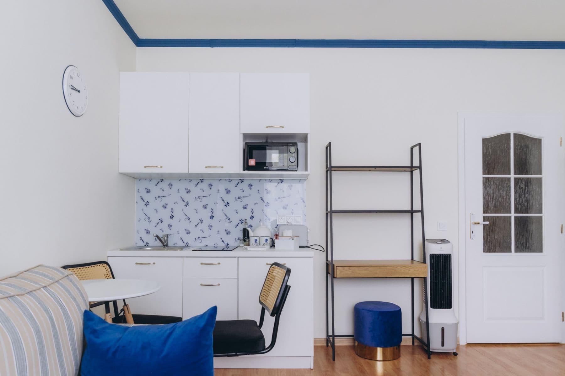 Pronájem bytu 25 m², Bulharská, Karlovy Vary, Karlovarský kraj Pronájem bytu 25 m², Bulharská, Karlovy Vary, Karlovarský kraj