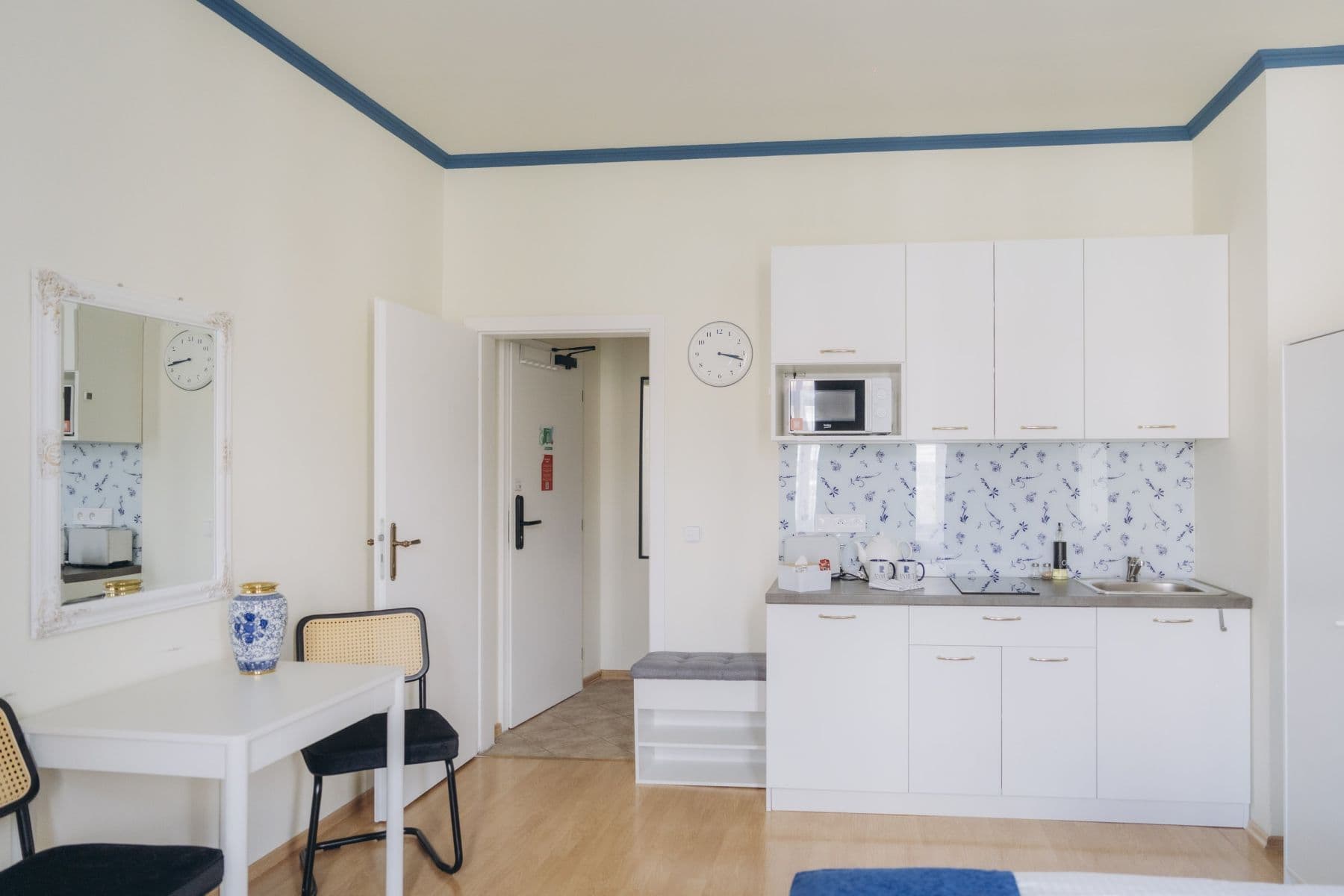 Pronájem bytu 27 m², Bulharská, Karlovy Vary, Karlovarský kraj Pronájem bytu 27 m², Bulharská, Karlovy Vary, Karlovarský kraj