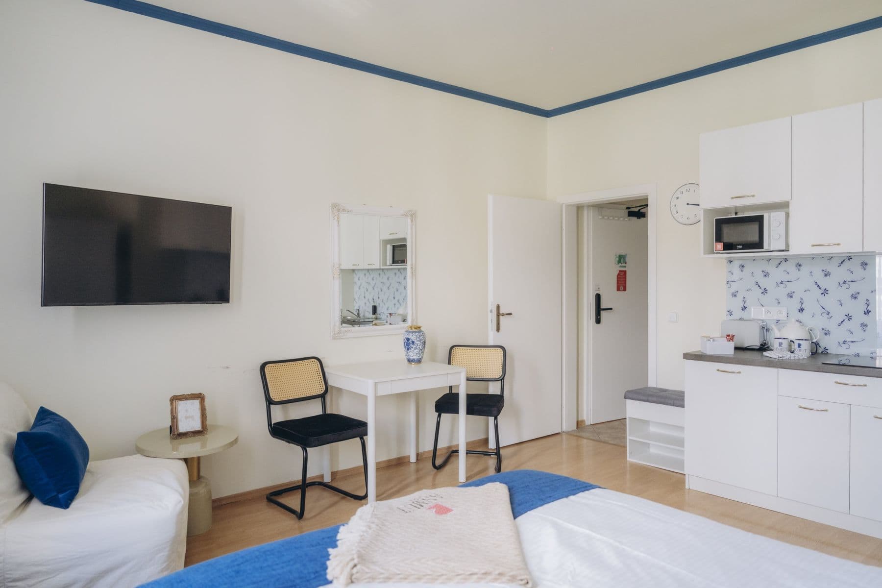 Pronájem bytu 27 m², Bulharská, Karlovy Vary, Karlovarský kraj Pronájem bytu 27 m², Bulharská, Karlovy Vary, Karlovarský kraj