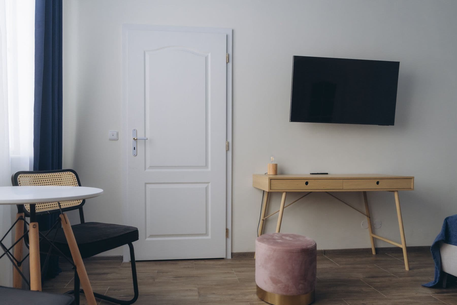 Pronájem bytu 29 m², Bulharská, Karlovy Vary, Karlovarský kraj Pronájem bytu 29 m², Bulharská, Karlovy Vary, Karlovarský kraj