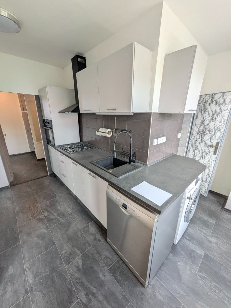 Pronájem bytu 3+1 66 m², Snopkova, Praha, Praha Pronájem bytu 3+1 66 m², Snopkova, Praha, Praha