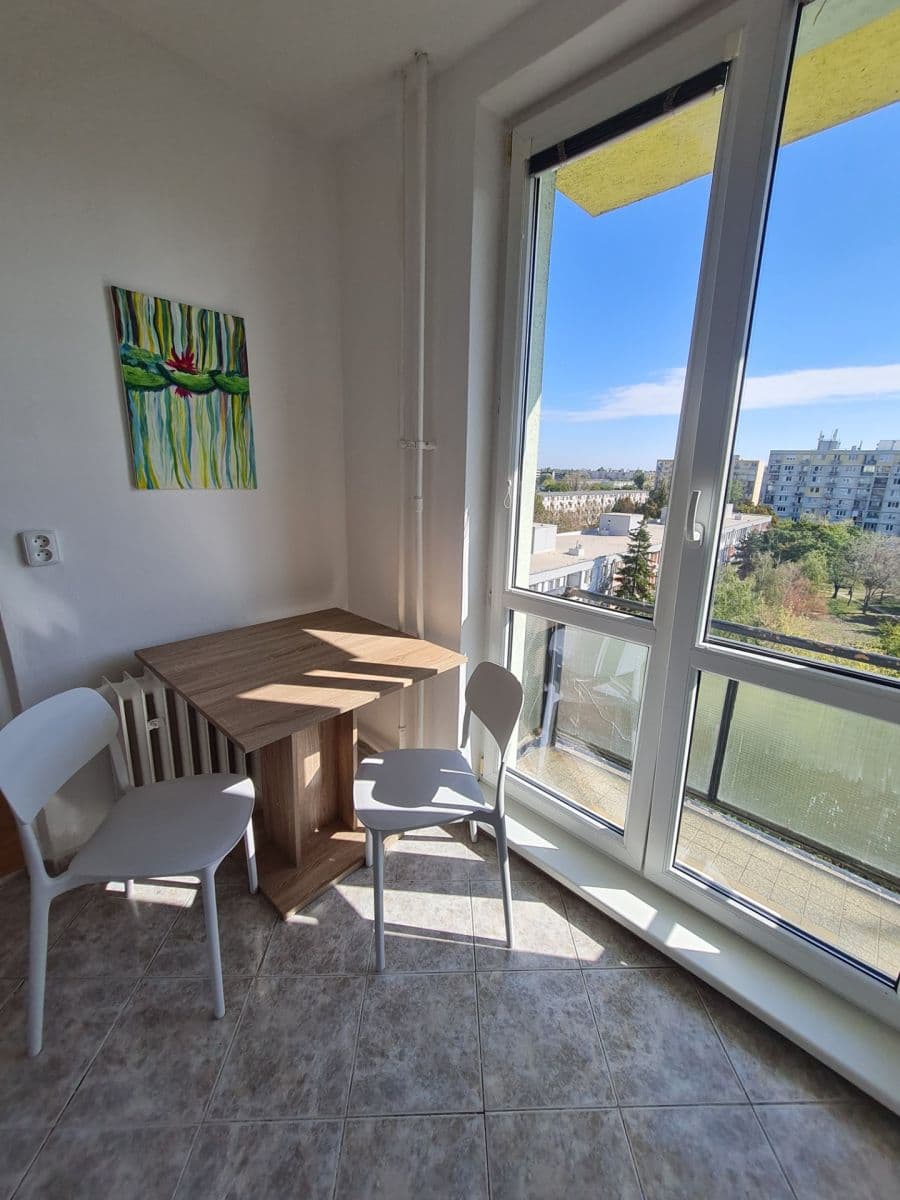 Pronájem bytu 2+1 60 m², Komárnická, Ružinov, Bratislavský kraj Pronájem bytu 2+1 60 m², Komárnická, Ružinov, Bratislavský kraj