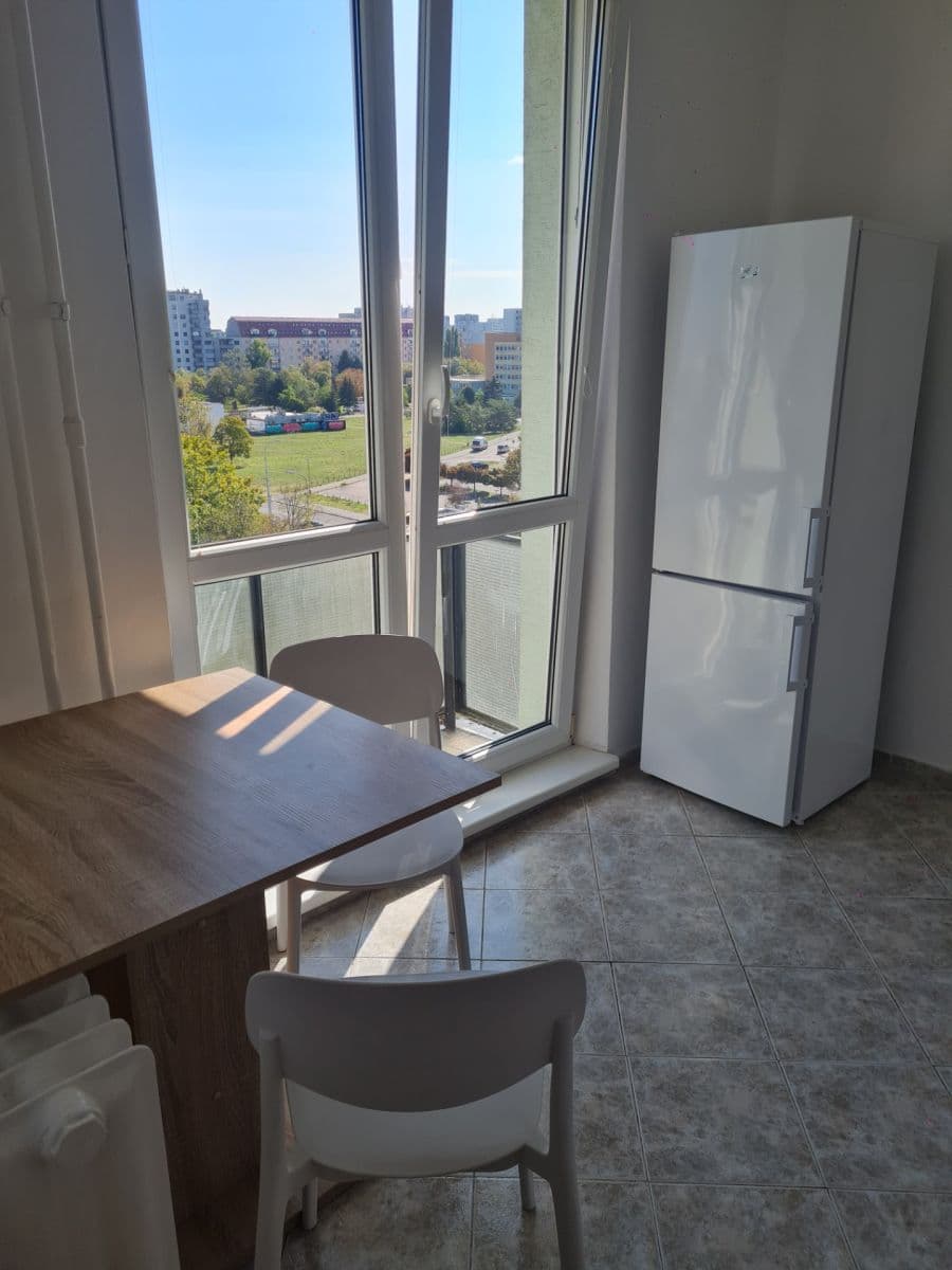 Pronájem bytu 2+1 60 m², Komárnická, Ružinov, Bratislavský kraj Pronájem bytu 2+1 60 m², Komárnická, Ružinov, Bratislavský kraj