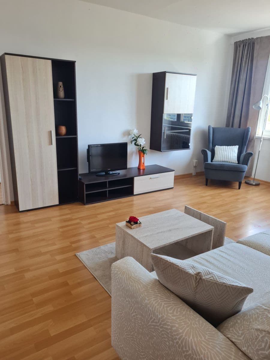 Pronájem bytu 2+1 60 m², Komárnická, Ružinov, Bratislavský kraj Pronájem bytu 2+1 60 m², Komárnická, Ružinov, Bratislavský kraj