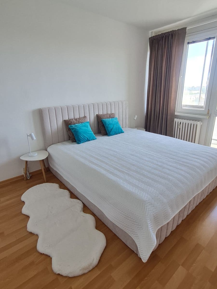 Pronájem bytu 2+1 60 m², Komárnická, Ružinov, Bratislavský kraj Pronájem bytu 2+1 60 m², Komárnická, Ružinov, Bratislavský kraj
