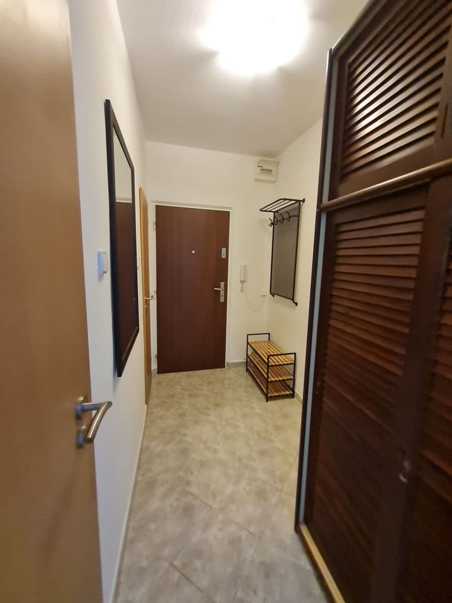 Pronájem bytu 2+1 60 m², Komárnická, Ružinov, Bratislavský kraj Pronájem bytu 2+1 60 m², Komárnická, Ružinov, Bratislavský kraj