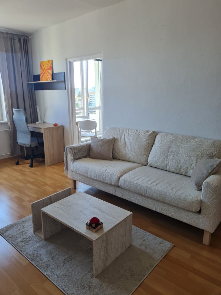 Pronájem bytu 2+1 60 m², Komárnická, Ružinov, Bratislavský kraj Pronájem bytu 2+1 60 m², Komárnická, Ružinov, Bratislavský kraj
