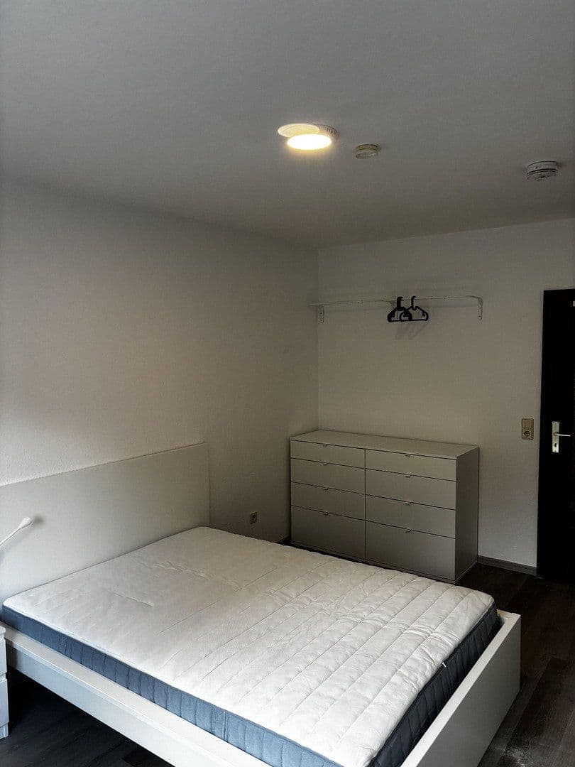 Pronájem bytu 1+1 21 m², Kurt Schuhmacher Straße 32, Kaiserslautern, Porýní-Falc Pronájem bytu 1+1 21 m², Kurt Schuhmacher Straße 32, Kaiserslautern, Porýní-Falc