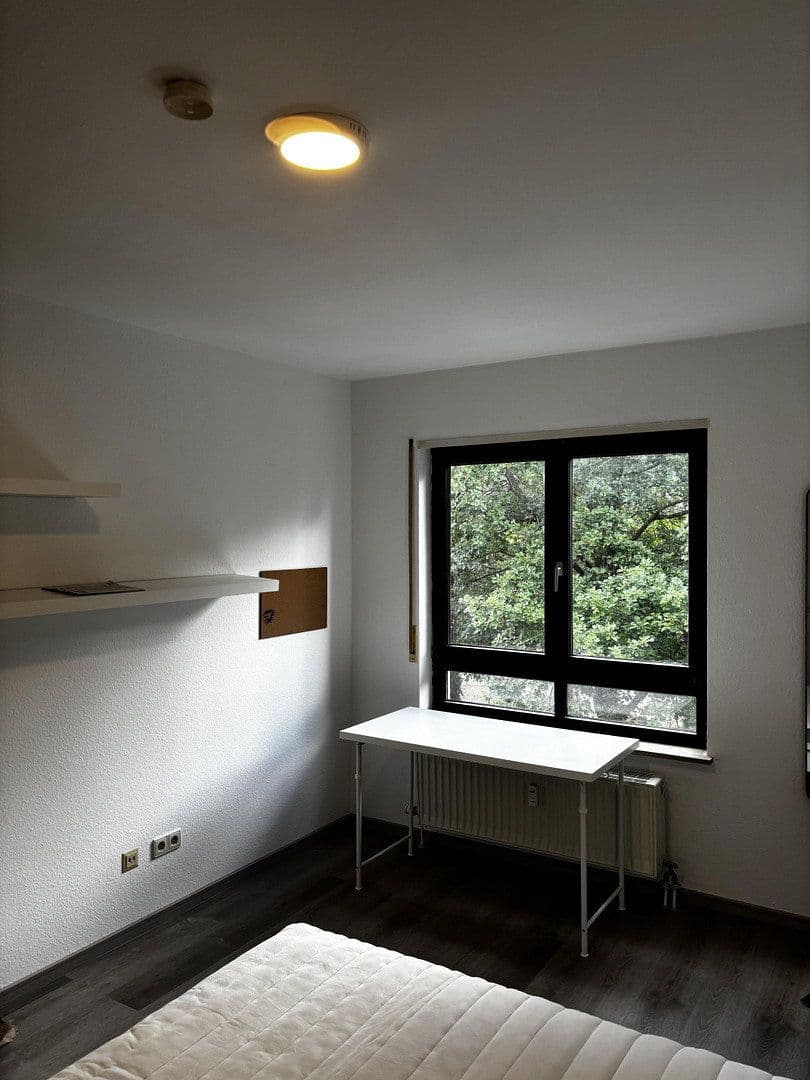 Pronájem bytu 1+1 21 m², Kurt Schuhmacher Straße 32, Kaiserslautern, Porýní-Falc Pronájem bytu 1+1 21 m², Kurt Schuhmacher Straße 32, Kaiserslautern, Porýní-Falc