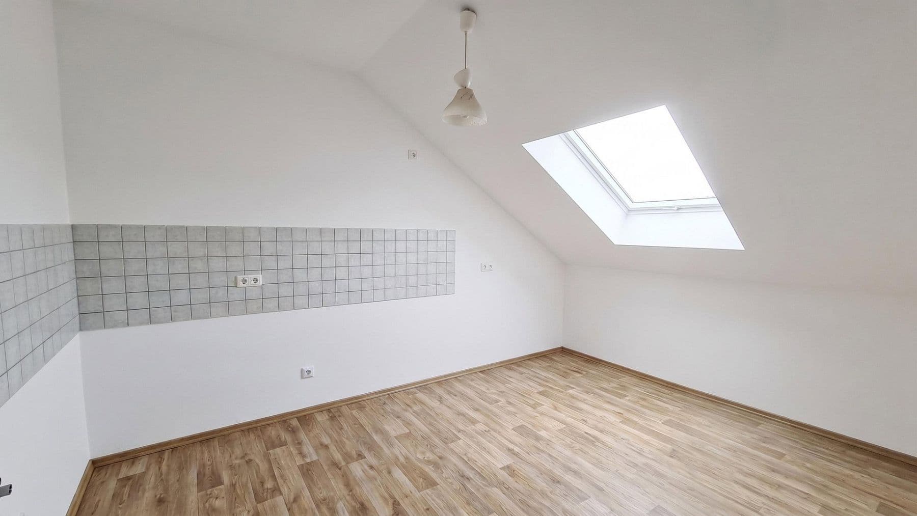Pronájem bytu 3+1 70 m², Ahornweg 12c, Nittenau, Bavorsko Pronájem bytu 3+1 70 m², Ahornweg 12c, Nittenau, Bavorsko