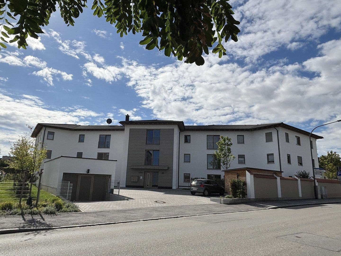Pronájem bytu 3+1 80 m², Straubinger Strae 19, Geiselhöring, Bavorsko Pronájem bytu 3+1 80 m², Straubinger Strae 19, Geiselhöring, Bavorsko