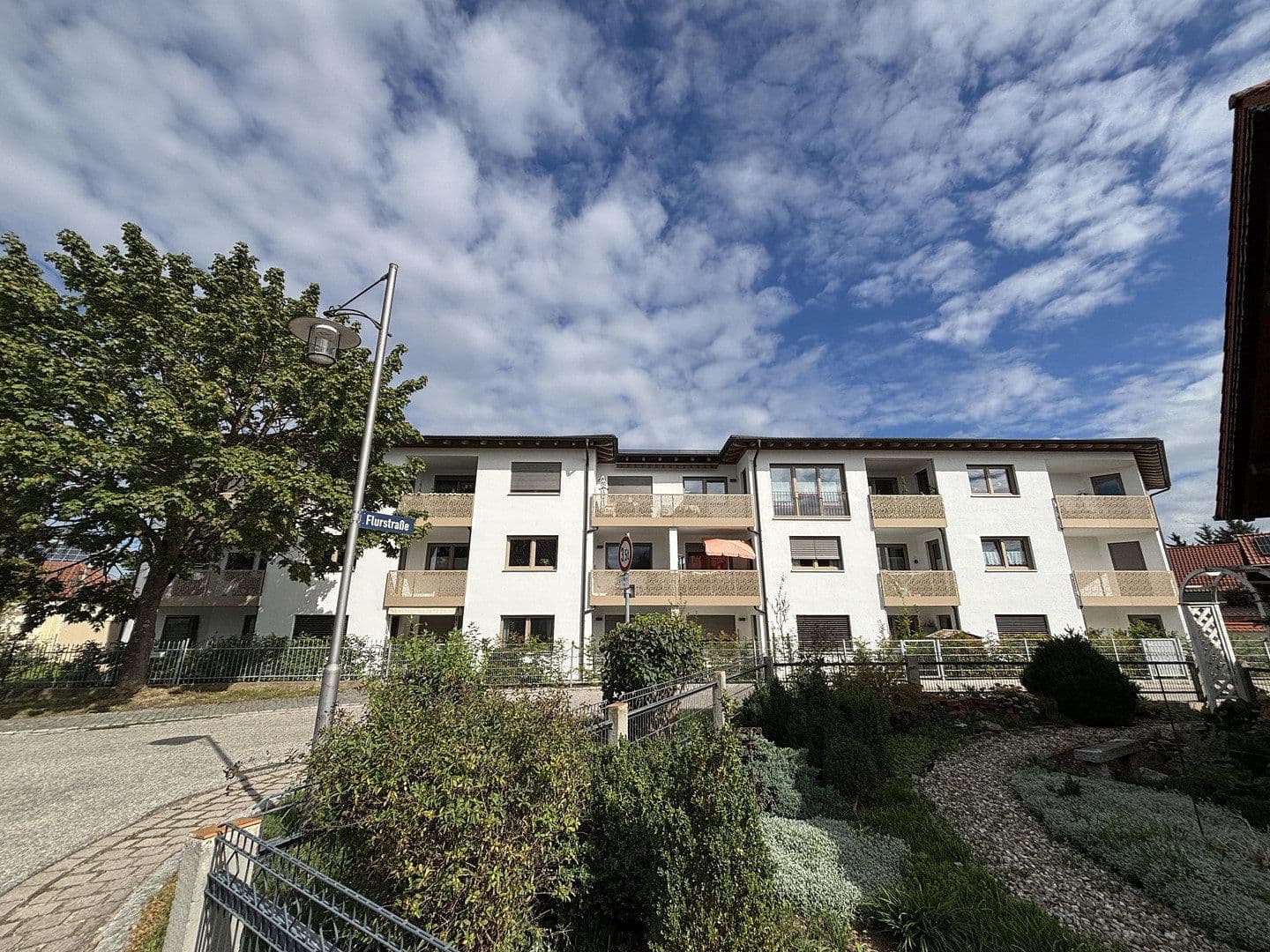 Pronájem bytu 3+1 80 m², Straubinger Strae 19, Geiselhöring, Bavorsko Pronájem bytu 3+1 80 m², Straubinger Strae 19, Geiselhöring, Bavorsko