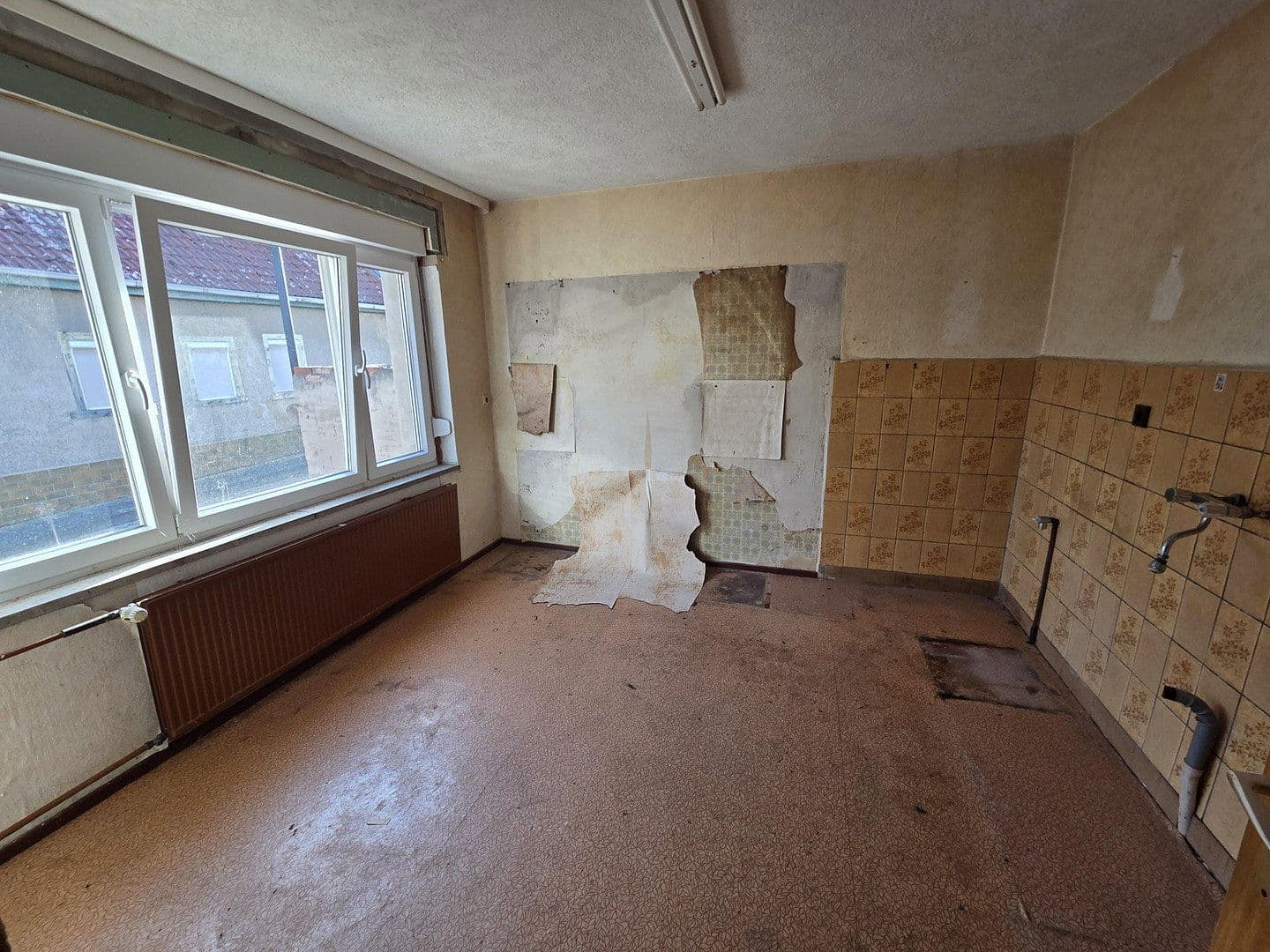 Prodej domu 120 m², pozemek 300 m², Kirchstraße 3, Roßleben-Wiehe, Durynsko Prodej domu 120 m², pozemek 300 m², Kirchstraße 3, Roßleben-Wiehe, Durynsko