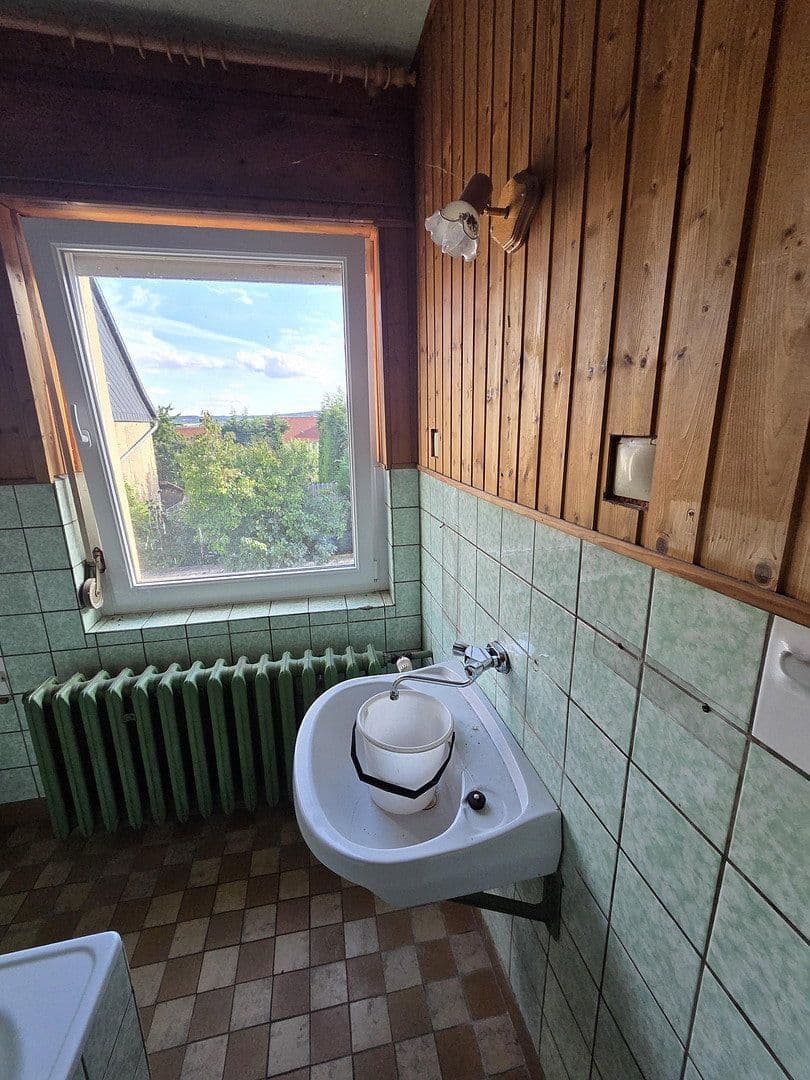 Prodej domu 120 m², pozemek 300 m², Kirchstraße 3, Roßleben-Wiehe, Durynsko Prodej domu 120 m², pozemek 300 m², Kirchstraße 3, Roßleben-Wiehe, Durynsko