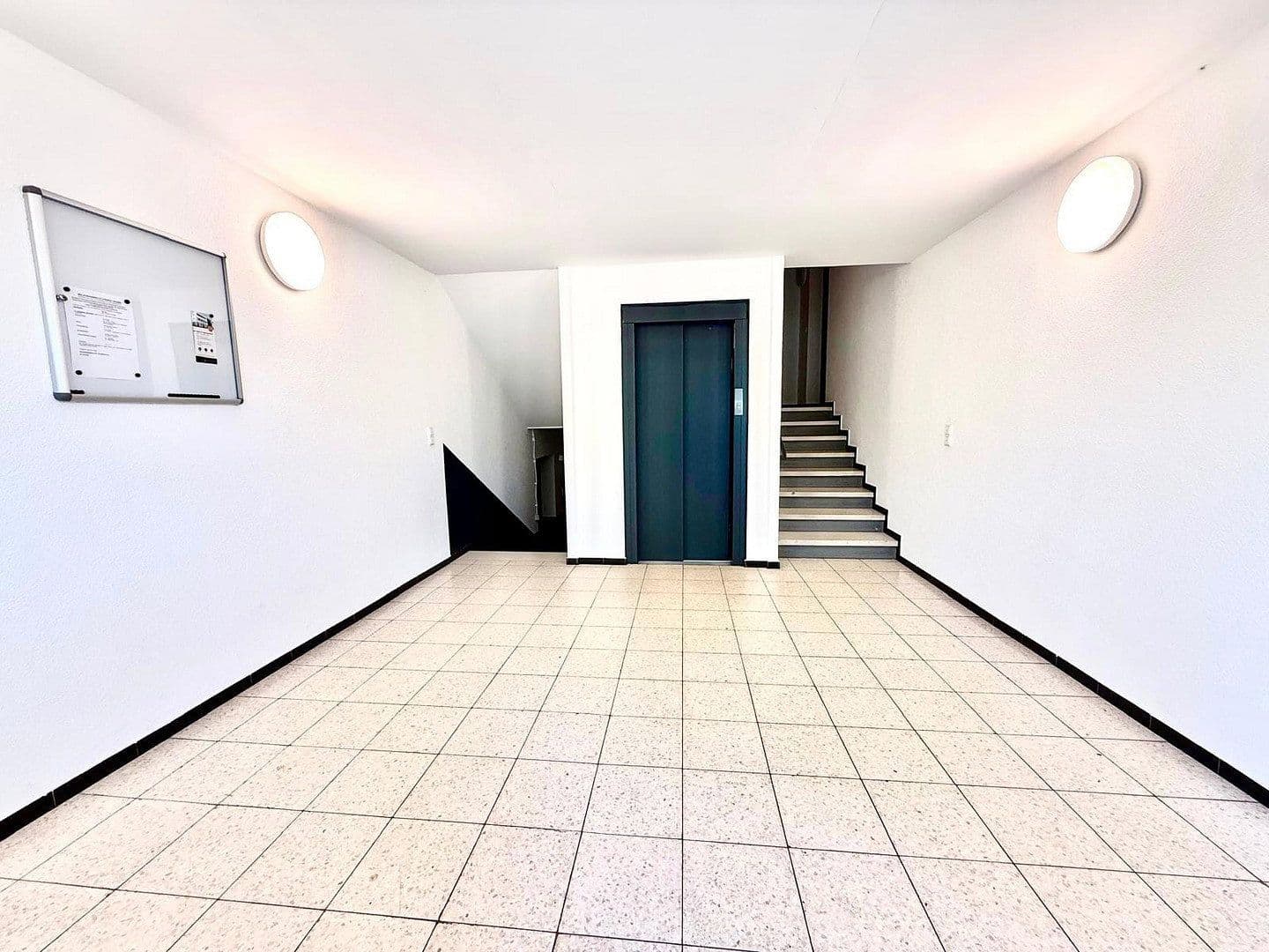 Prodej bytu 3+1 83 m², Im Blumengarten 1, Pforzheim, Bádensko-Württembersko Prodej bytu 3+1 83 m², Im Blumengarten 1, Pforzheim, Bádensko-Württembersko
