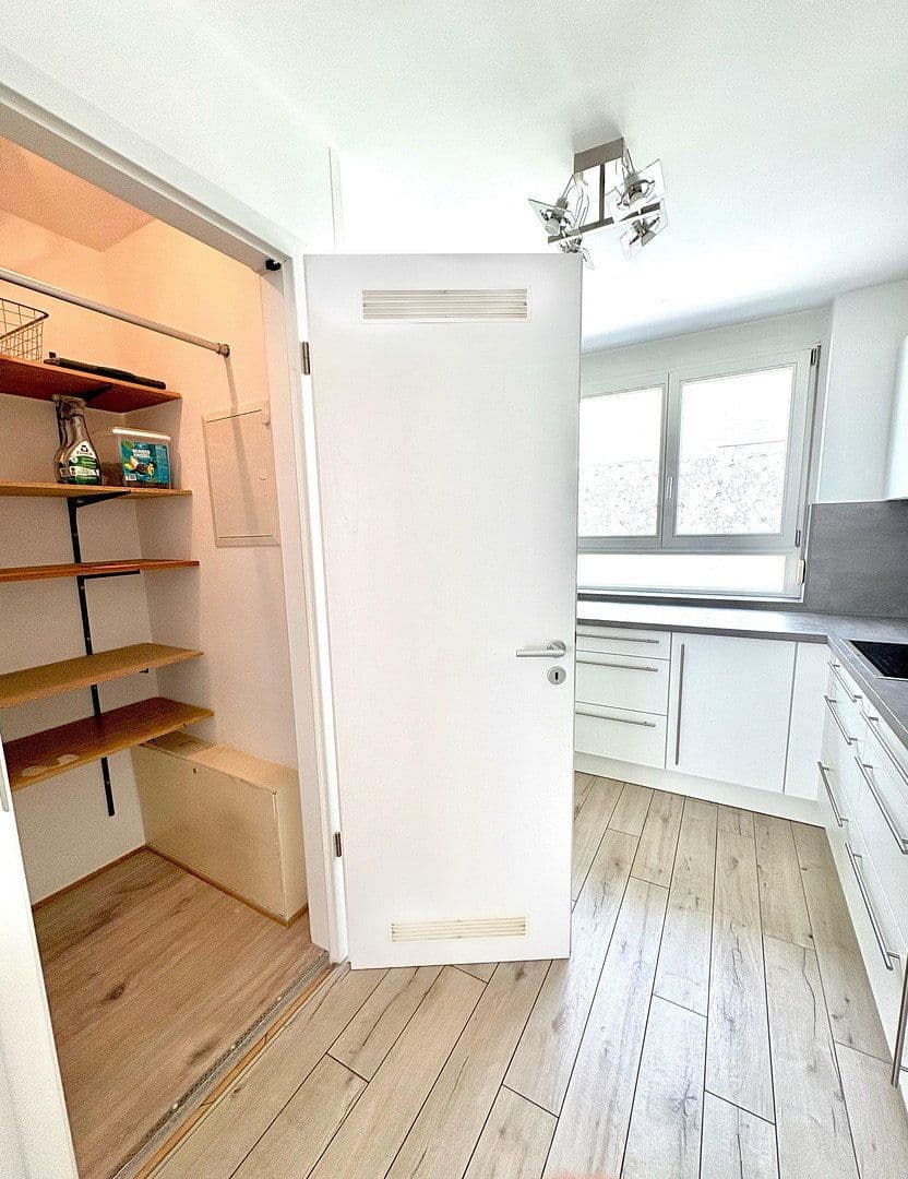 Prodej bytu 3+1 78 m², Obere Reithausstr. 5, Ludwigsburg, Bádensko-Württembersko Prodej bytu 3+1 78 m², Obere Reithausstr. 5, Ludwigsburg, Bádensko-Württembersko