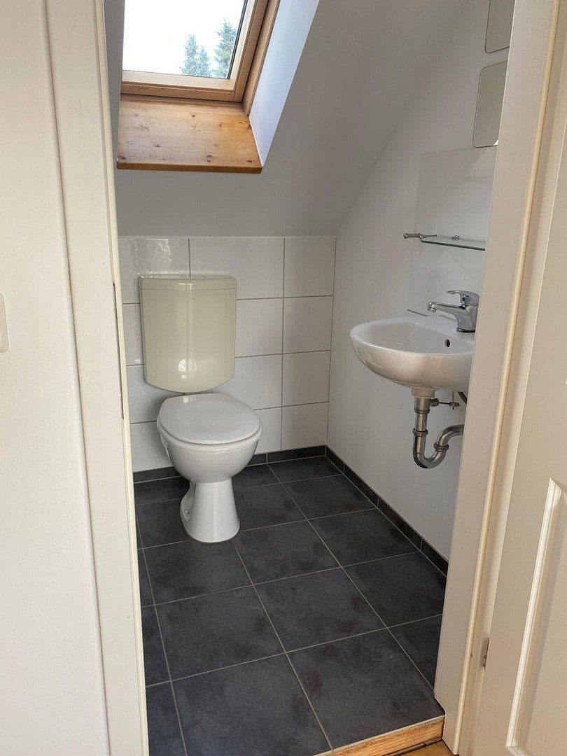 Prodej domu 240 m², pozemek 371 m², Duisburg - Nordrhein-Westfalen, Severní Porýní-Vestfálsko Prodej domu 240 m², pozemek 371 m², Duisburg - Nordrhein-Westfalen, Severní Porýní-Vestfálsko