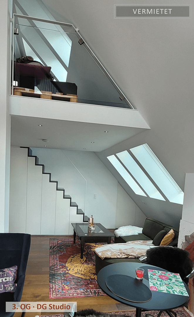 Prodej domu 388 m², pozemek 525 m², Dalkinger Straße 10, Westhausen, Bádensko-Württembersko Prodej domu 388 m², pozemek 525 m², Dalkinger Straße 10, Westhausen, Bádensko-Württembersko