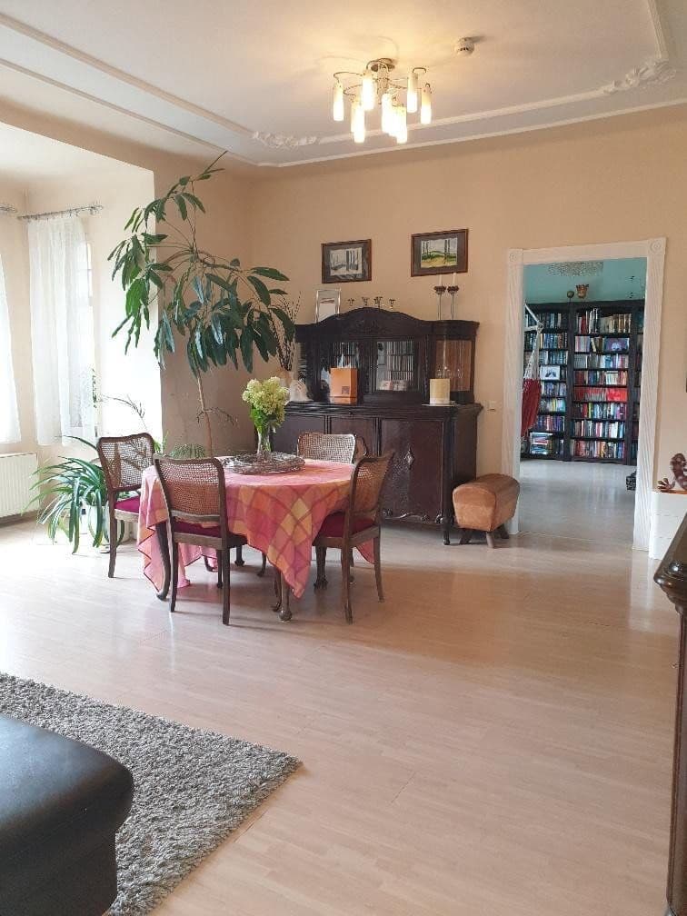 Prodej domu 313 m², pozemek 1.000 m², Ernst-Thälmann-Str. 8, Bad Belzig, Braniborsko Prodej domu 313 m², pozemek 1.000 m², Ernst-Thälmann-Str. 8, Bad Belzig, Braniborsko