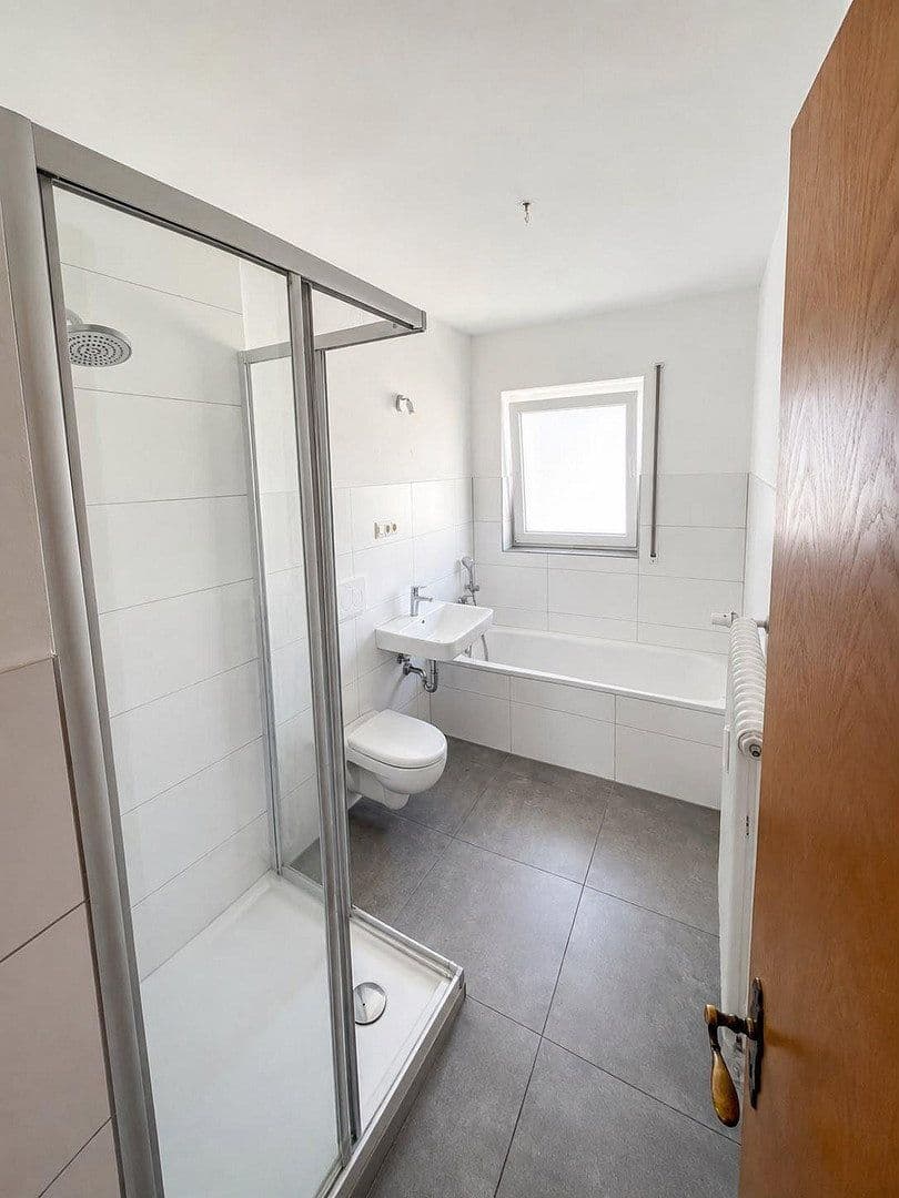 Pronájem bytu 5+1 125 m², Engen, Bádensko-Württembersko Pronájem bytu 5+1 125 m², Engen, Bádensko-Württembersko
