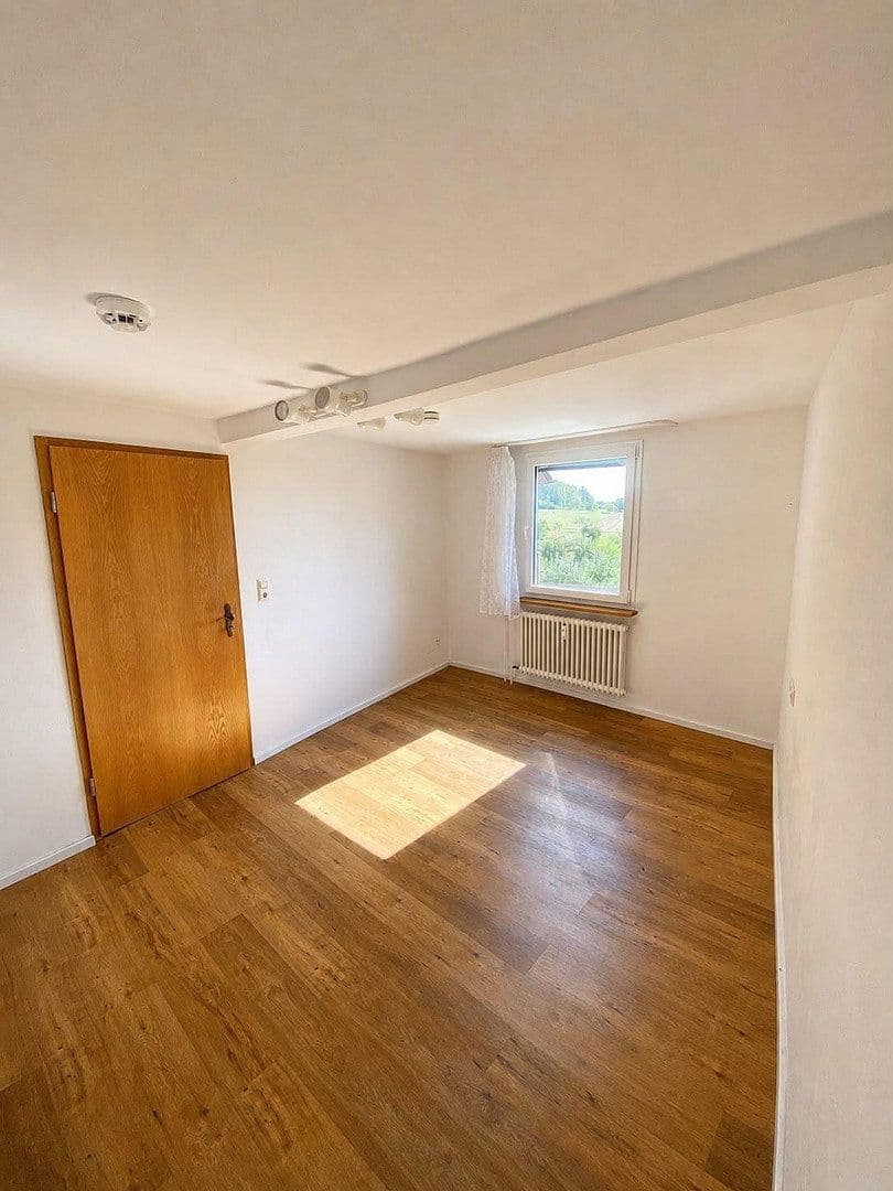 Pronájem bytu 5+1 125 m², Engen, Bádensko-Württembersko Pronájem bytu 5+1 125 m², Engen, Bádensko-Württembersko