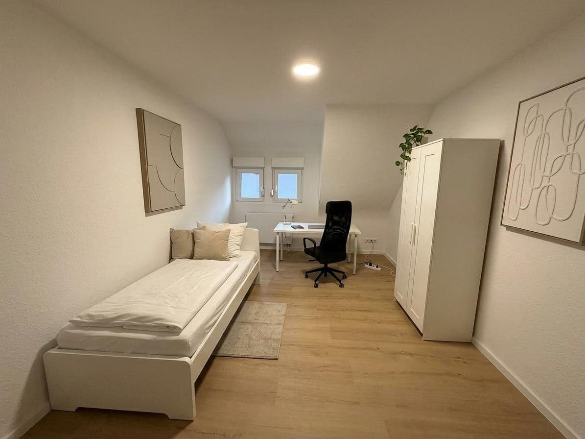 Pronájem bytu 12 m², Römerstraße 39, Heilbronn, Bádensko-Württembersko Pronájem bytu 12 m², Römerstraße 39, Heilbronn, Bádensko-Württembersko