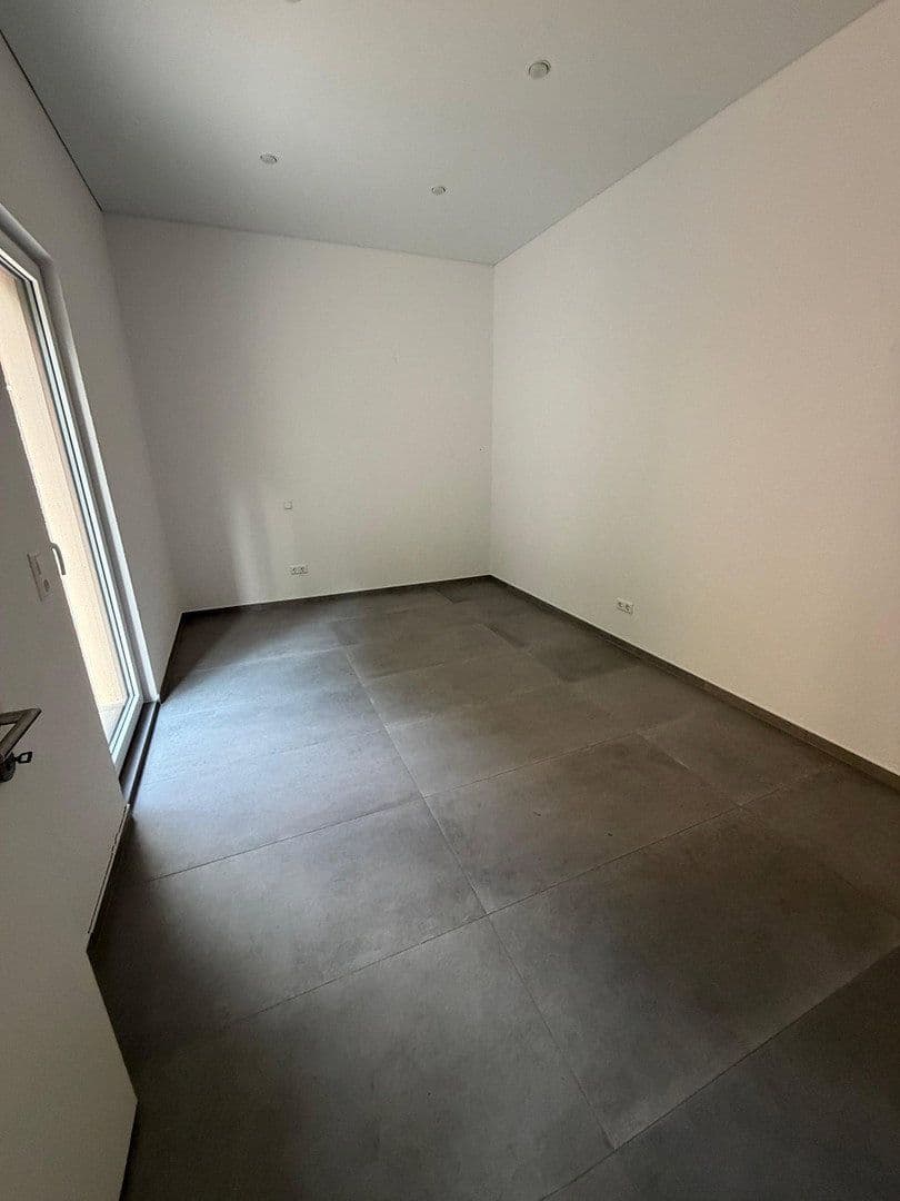 Pronájem bytu 2+1 65 m², Wildbader Str. 39, Neuenbürg, Bádensko-Württembersko Pronájem bytu 2+1 65 m², Wildbader Str. 39, Neuenbürg, Bádensko-Württembersko